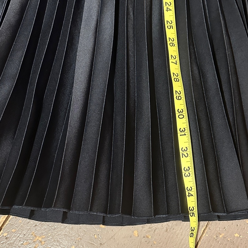 The White Company Elegant Dark Navy (or black??) Pleated Maxi Skirt - Picture 7 of 8